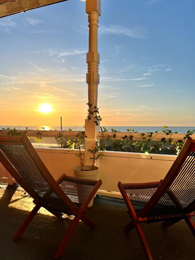 Апартаменты A View Of The Bay- Panoramic Sea Views- Sleeps 4 Westgate-on-Sea Экстерьер фото