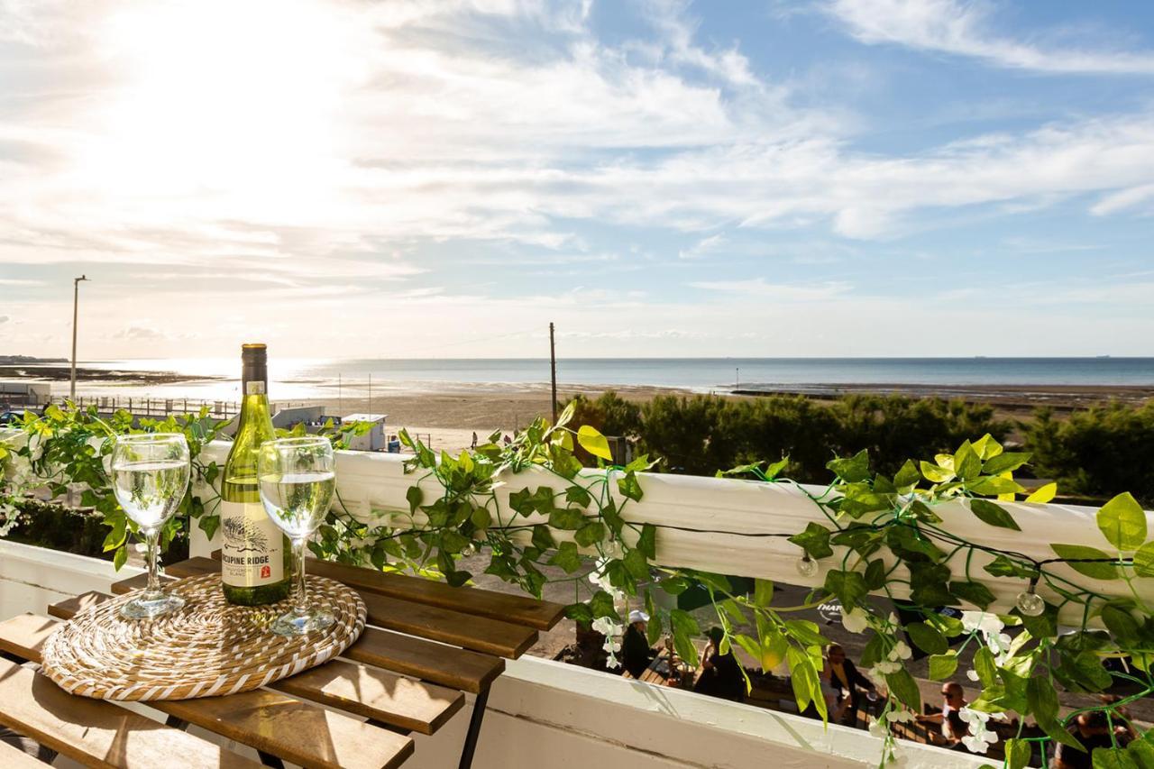 Апартаменты A View Of The Bay- Panoramic Sea Views- Sleeps 4 Westgate-on-Sea Экстерьер фото